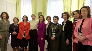 MENOPAUSE :: EME - GROUP SUMMIT